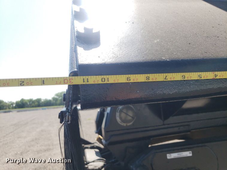 image for item IP9371 2014 Manac 4K228AB00  end dump trailer