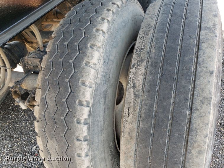 image for item IP9371 2014 Manac 4K228AB00  end dump trailer