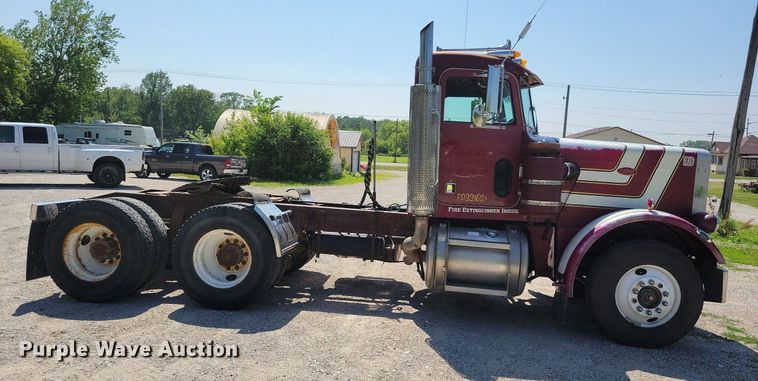image for item JO9216 1979 Peterbilt 359  semi truck