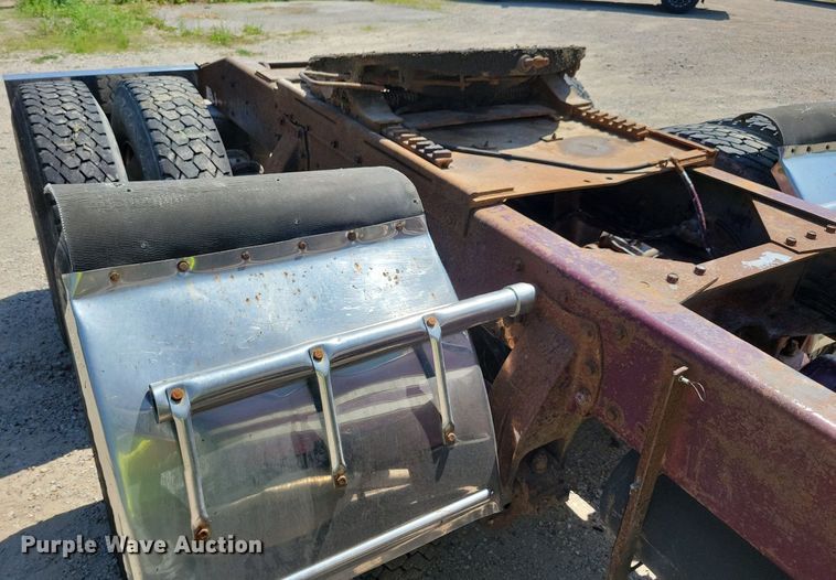 image for item JO9216 1979 Peterbilt 359  semi truck