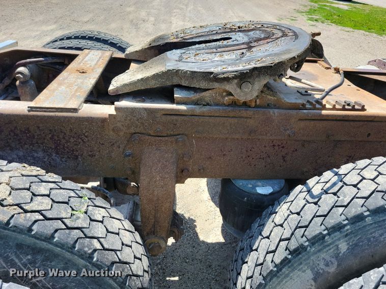 image for item JO9216 1979 Peterbilt 359  semi truck