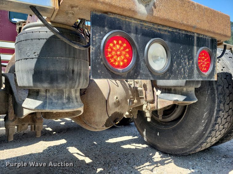 image for item JO9216 1979 Peterbilt 359  semi truck