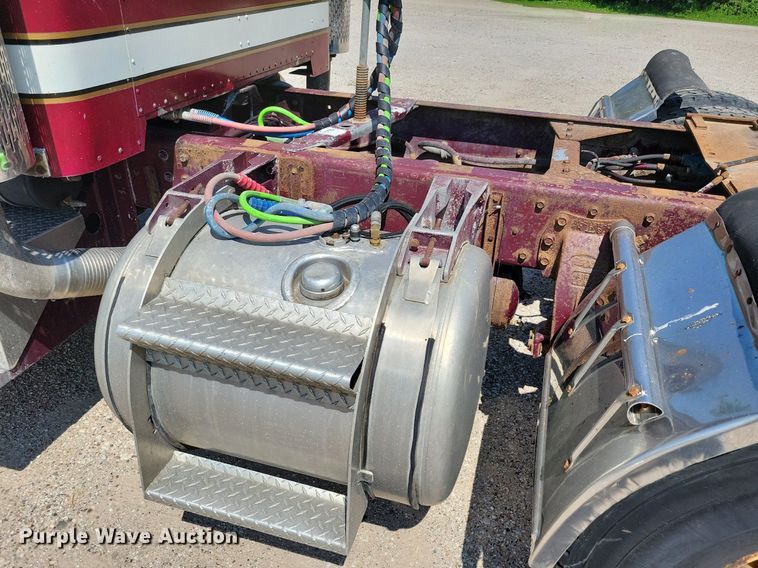 image for item JO9216 1979 Peterbilt 359  semi truck