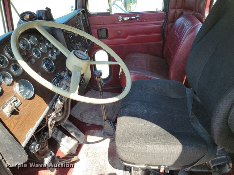 image for item JO9216 1979 Peterbilt 359  semi truck