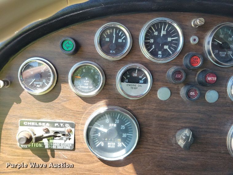 image for item JO9216 1979 Peterbilt 359  semi truck