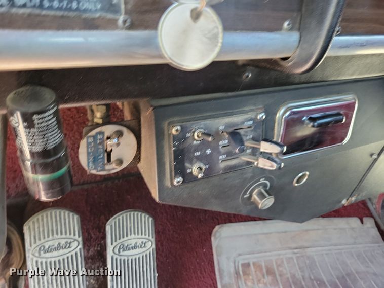 image for item JO9216 1979 Peterbilt 359  semi truck