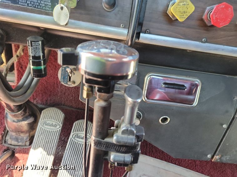 image for item JO9216 1979 Peterbilt 359  semi truck