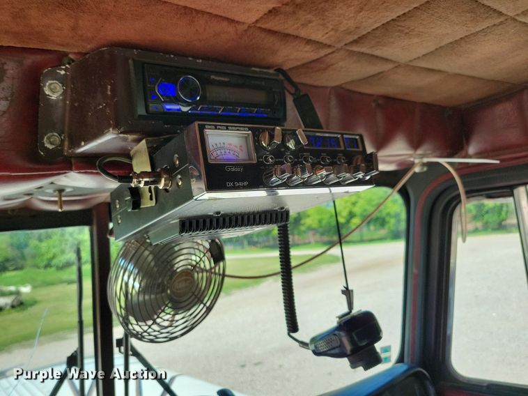 image for item JO9216 1979 Peterbilt 359  semi truck