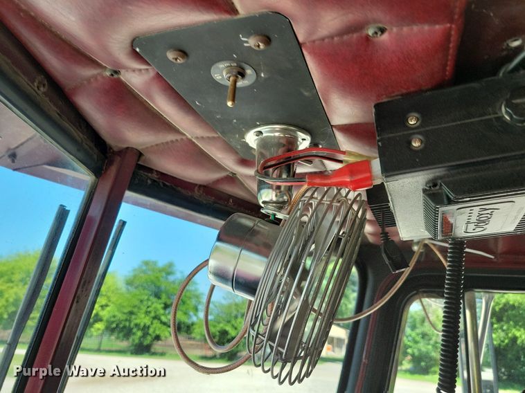 image for item JO9216 1979 Peterbilt 359  semi truck