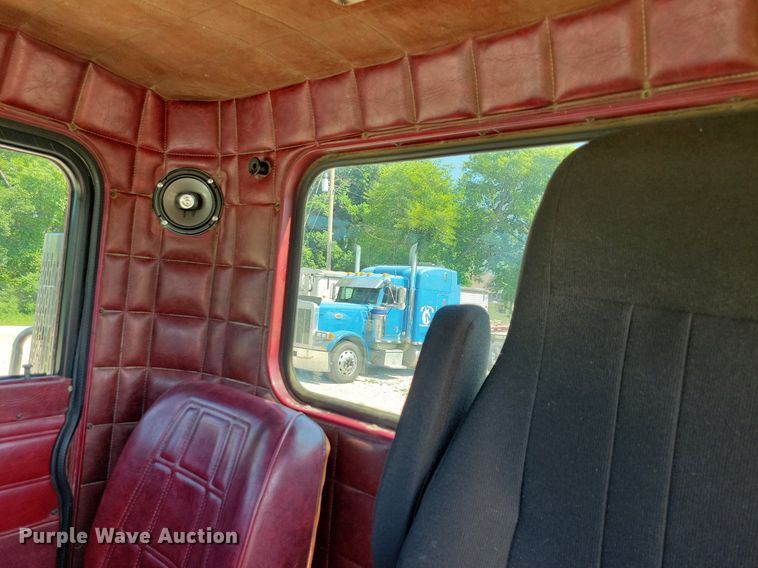 image for item JO9216 1979 Peterbilt 359  semi truck