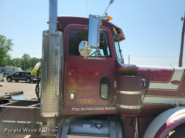 image for item JO9216 1979 Peterbilt 359  semi truck