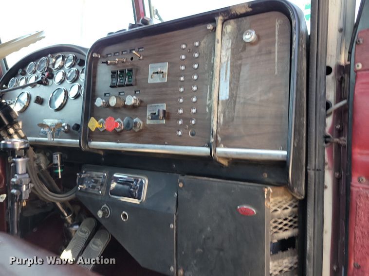 image for item JO9216 1979 Peterbilt 359  semi truck