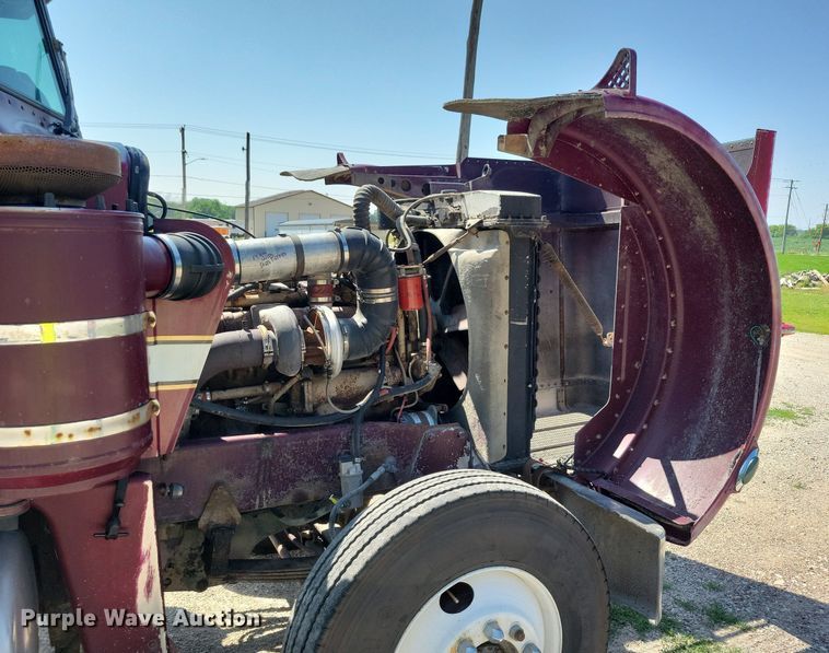 image for item JO9216 1979 Peterbilt 359  semi truck