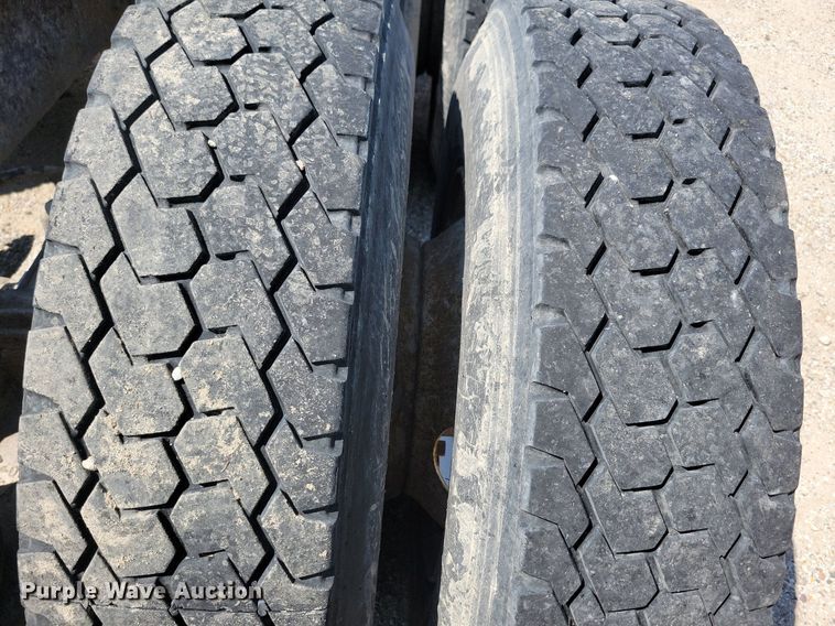 image for item JO9216 1979 Peterbilt 359  semi truck