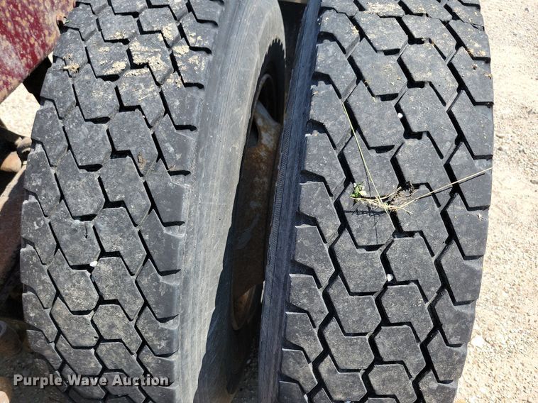 image for item JO9216 1979 Peterbilt 359  semi truck