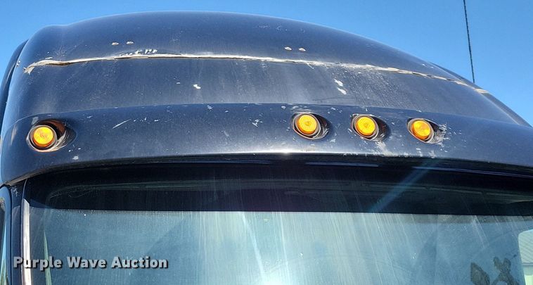 image for item JO9275 2007 Kenworth T2000  semi truck