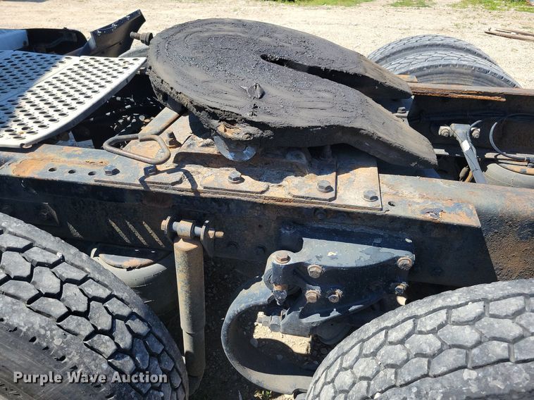 image for item JO9275 2007 Kenworth T2000  semi truck