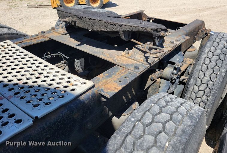 image for item JO9275 2007 Kenworth T2000  semi truck