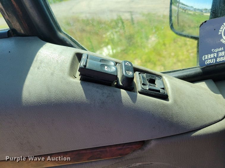 image for item JO9275 2007 Kenworth T2000  semi truck