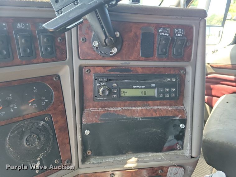 image for item JO9275 2007 Kenworth T2000  semi truck