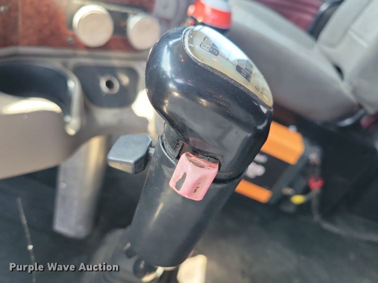 image for item JO9275 2007 Kenworth T2000  semi truck