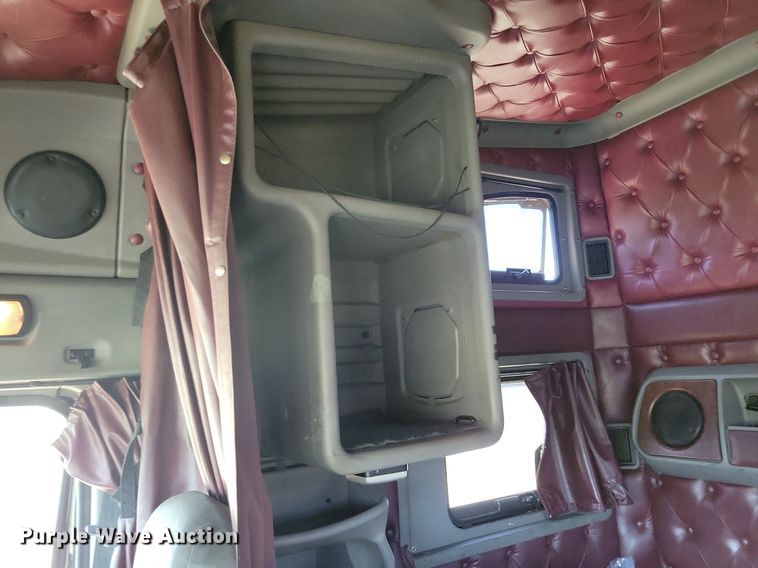 image for item JO9275 2007 Kenworth T2000  semi truck