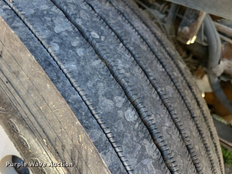 image for item JO9275 2007 Kenworth T2000  semi truck