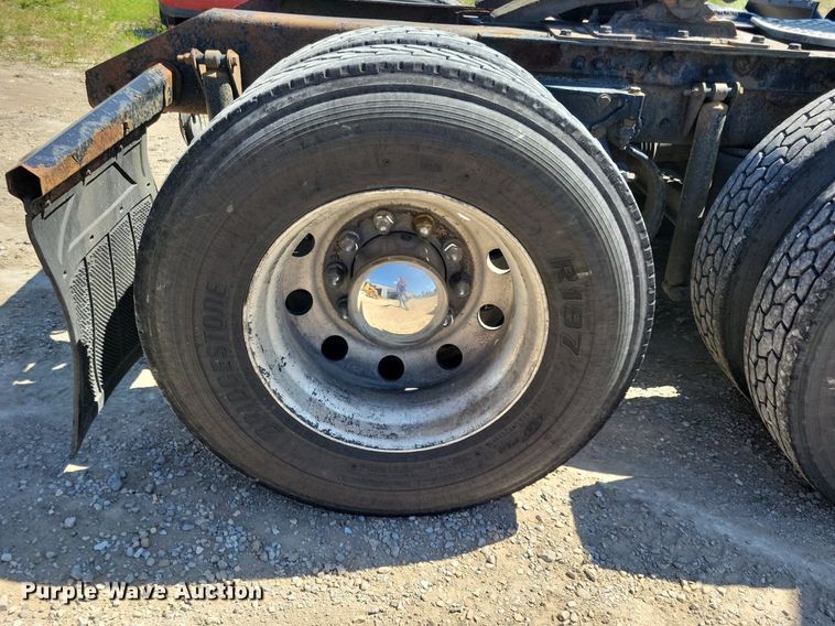 image for item JO9275 2007 Kenworth T2000  semi truck