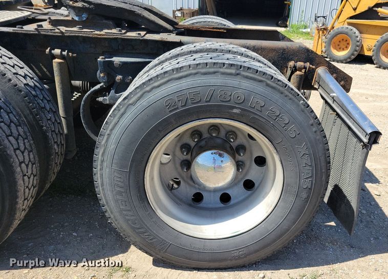 image for item JO9275 2007 Kenworth T2000  semi truck