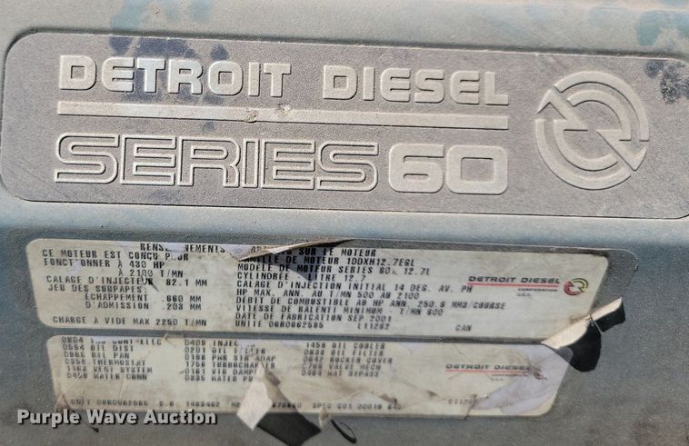 image for item JO9276 2002 Freightliner FLD120  semi truck