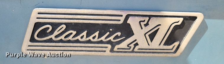 image for item JO9276 2002 Freightliner FLD120  semi truck