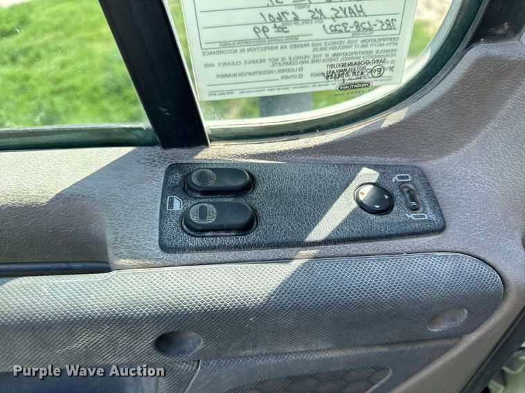 image for item KL9015 2012 Freighliner Cascadia  semi truck