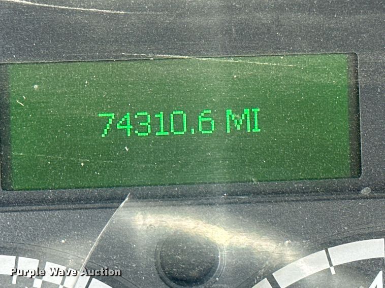 image for item KL9015 2012 Freighliner Cascadia  semi truck