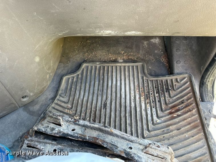 image for item KL9015 2012 Freighliner Cascadia  semi truck