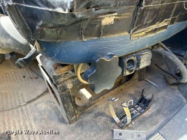 image for item KL9016 2007 Freightliner Columbia  semi truck