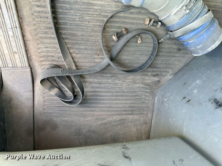 image for item KL9016 2007 Freightliner Columbia  semi truck