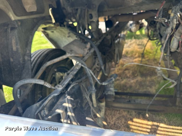 image for item KL9016 2007 Freightliner Columbia  semi truck