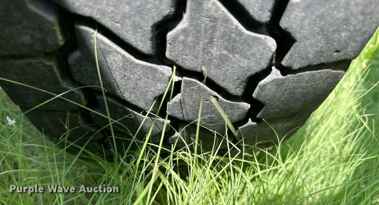 image for item KL9016 2007 Freightliner Columbia  semi truck