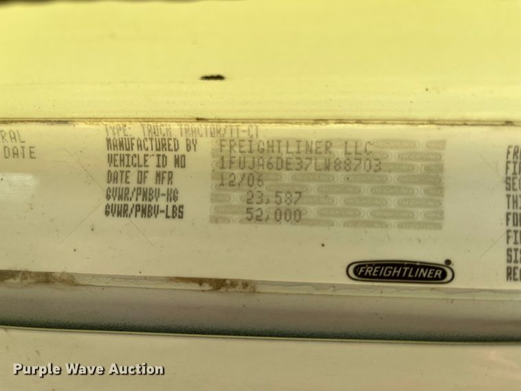 image for item KL9016 2007 Freightliner Columbia  semi truck