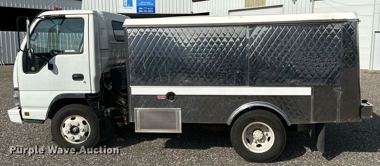 image for item KM9858 2006 Isuzu NPR  catering truck