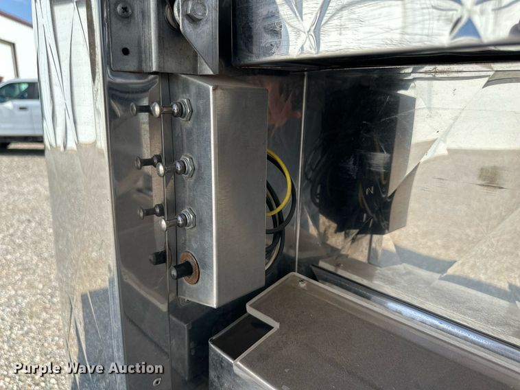 image for item KM9858 2006 Isuzu NPR  catering truck