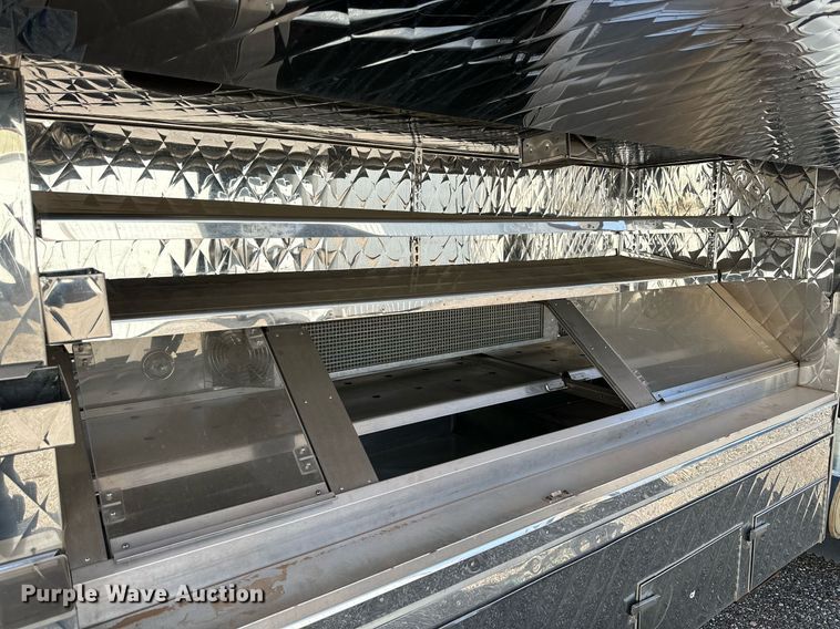 image for item KM9858 2006 Isuzu NPR  catering truck