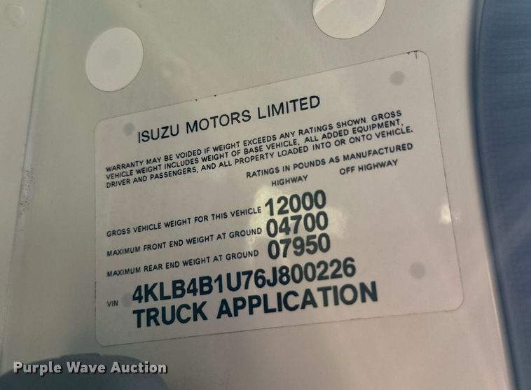 image for item KM9858 2006 Isuzu NPR  catering truck