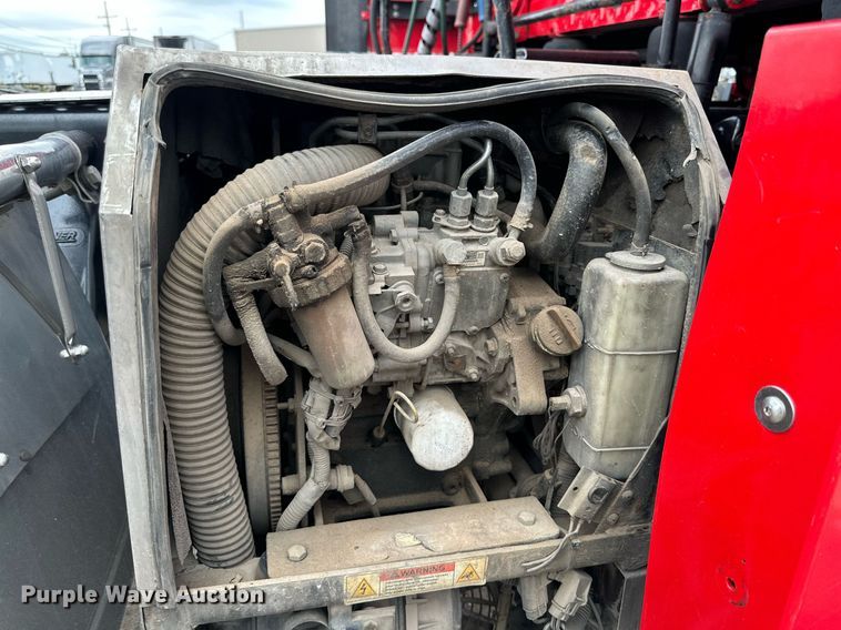 image for item KM9905 2013 Freightliner Cascadia  semi truck