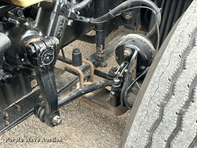 image for item KM9905 2013 Freightliner Cascadia  semi truck