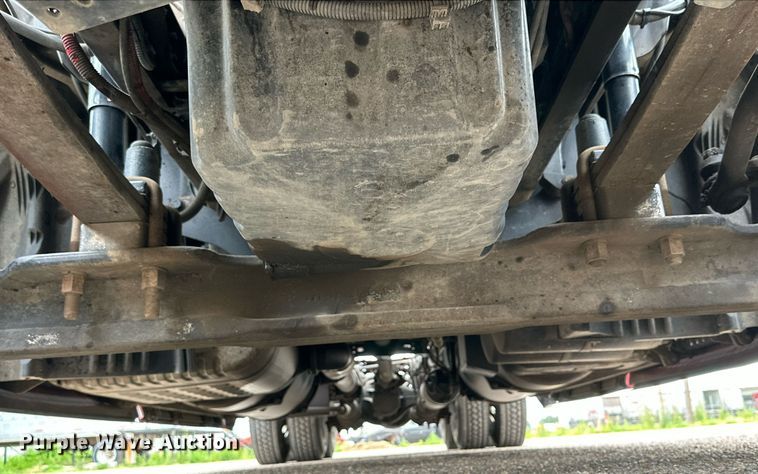 image for item KM9905 2013 Freightliner Cascadia  semi truck