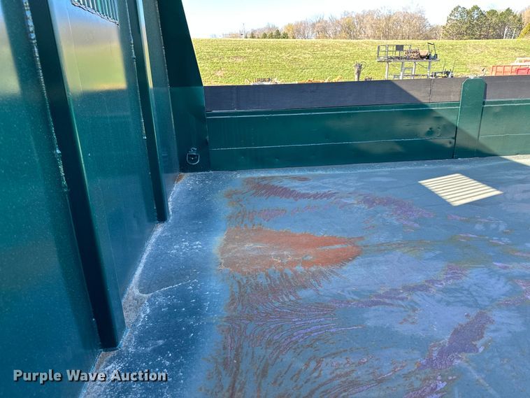 image for item KU9939 1984 Mack R686ST  dump truck