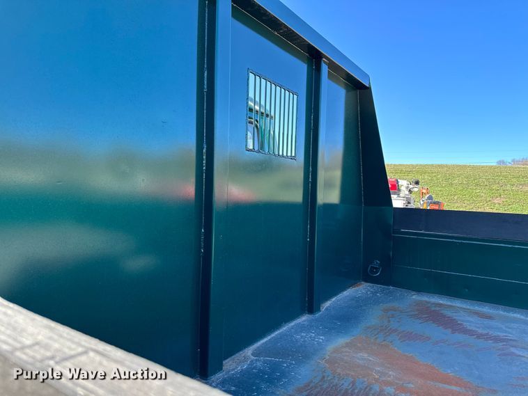 image for item KU9939 1984 Mack R686ST  dump truck