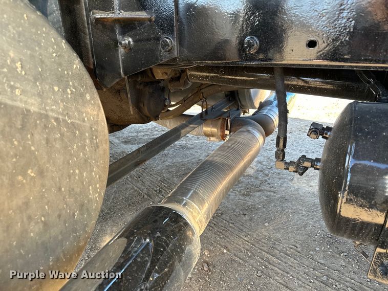 image for item KU9939 1984 Mack R686ST  dump truck