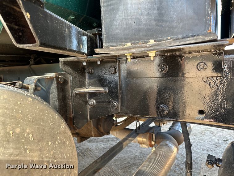 image for item KU9939 1984 Mack R686ST  dump truck